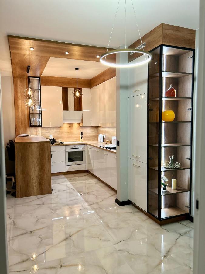 Golden Luxury Suite Nowy Dwor Mazowiecki Bagian luar foto