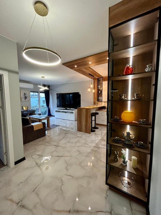 Golden Luxury Suite Nowy Dwor Mazowiecki Bagian luar foto